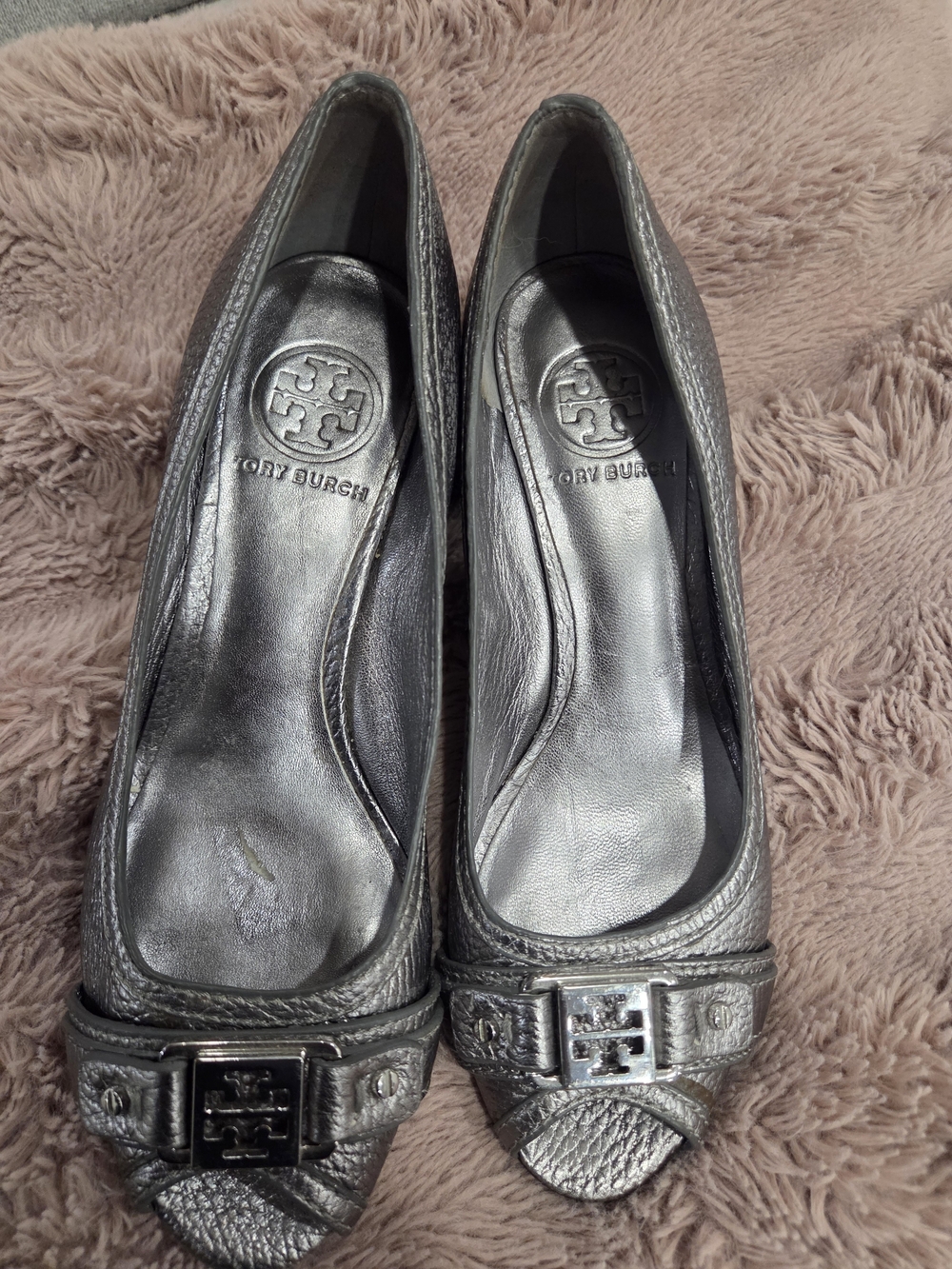 Tory Burch Women's Metallic Silver Peep-Toe Flats